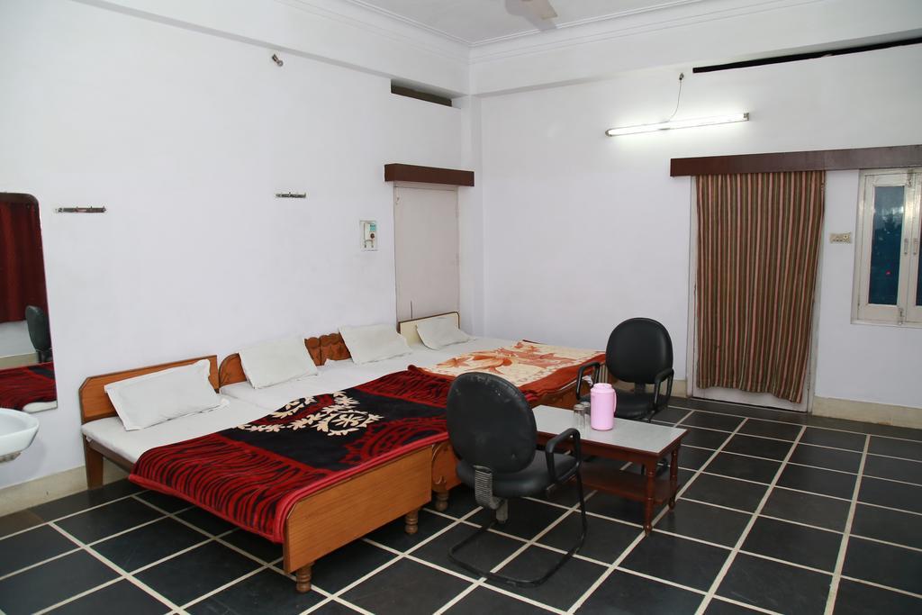 Hotel Ramnivas Udaipur Room photo